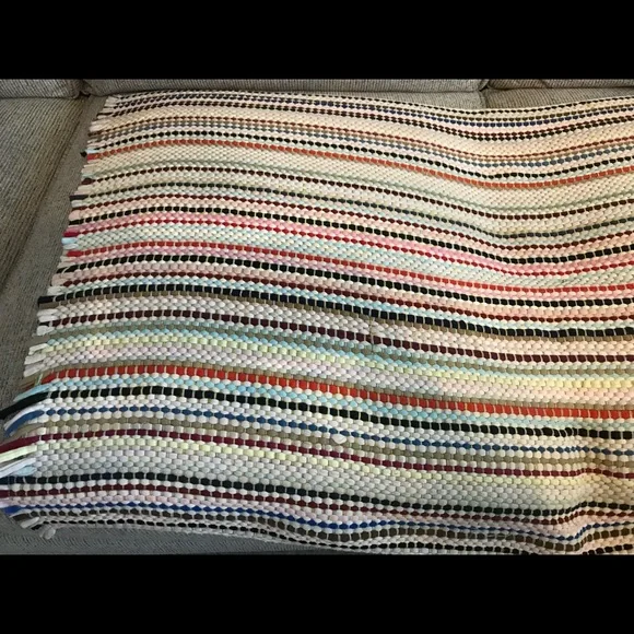 VINTAGE RAG RUG - Picture 2 of 3